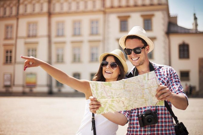 Private Scenic Transfer from Munich to Prague with 4h of Sightseeing - Who should book this transfer?
