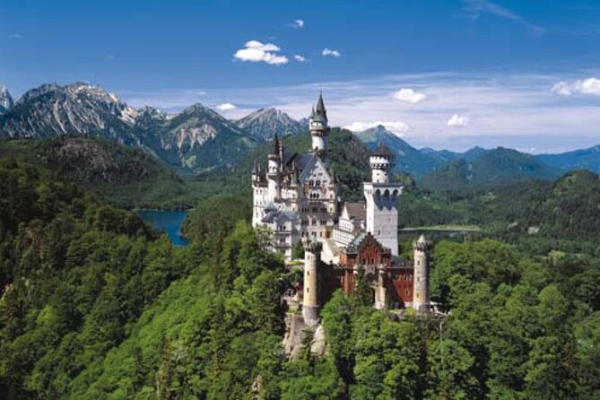 Private Tour at Neuschwanstein And Linderhof Palaces From Munich - Hohenschwangau and the Alpsee stop