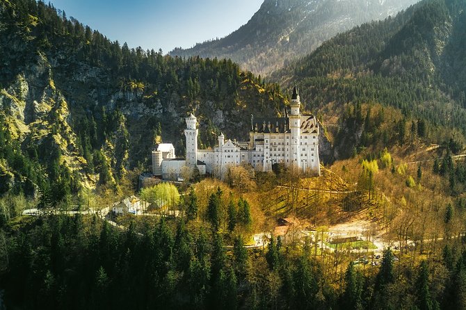 Private Tour of Neuschwanstein Castle & Highline 179 from Munich - The guide and vehicle can shape the whole day