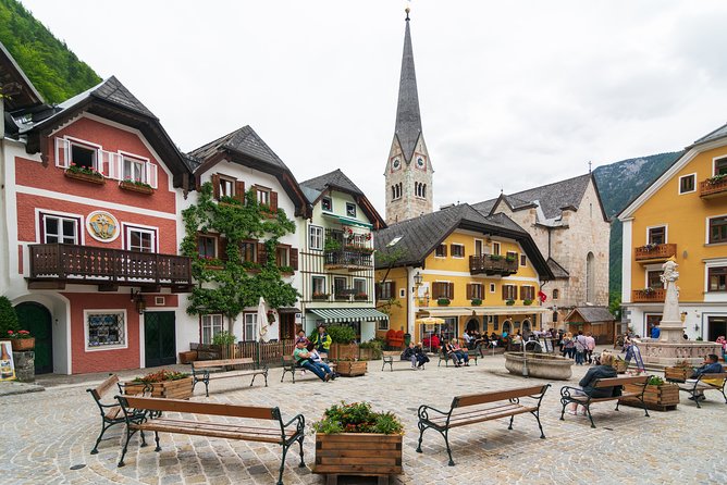 Private Tour to Hallstatt and Salzburg with Austrian Lunch - Key points at a glance