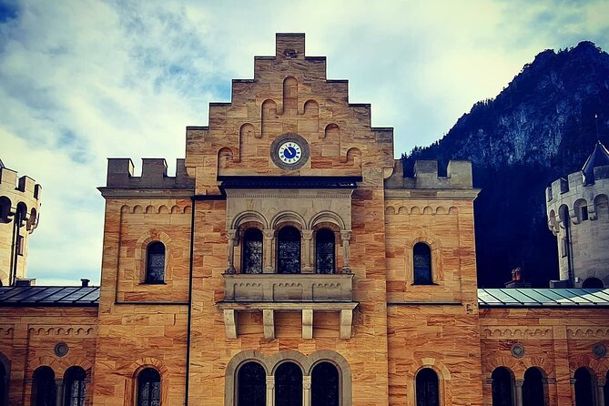 Private Tour to Neuschwanstein Castle & Linderhof from Munich - What the guide adds to the day