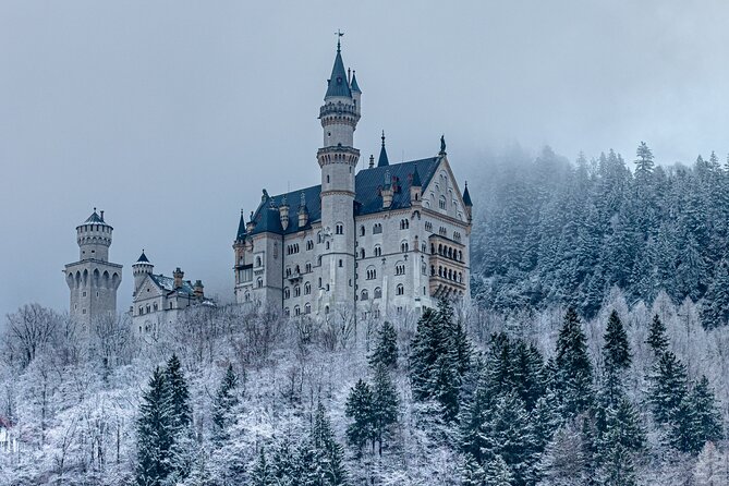 Private Tour to Neuschwanstein Castle & Linderhof from Munich - The vehicle, walking, and daily pace