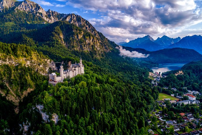 Private Tour to Neuschwanstein & Linderhof, Skip The Line & Lunch - Timing, fitness, and practical details