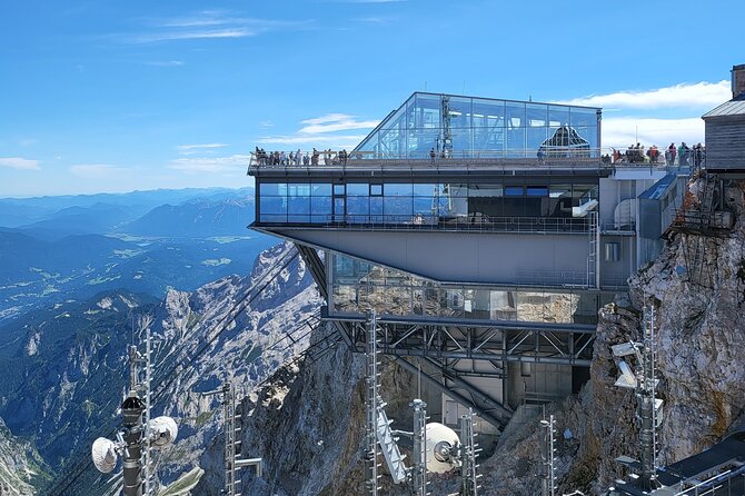 Private Tour to Zugspitze with Cable Car-Tix, Lake Eibsee & Lunch - A short stop in Garmisch-Partenkirchen