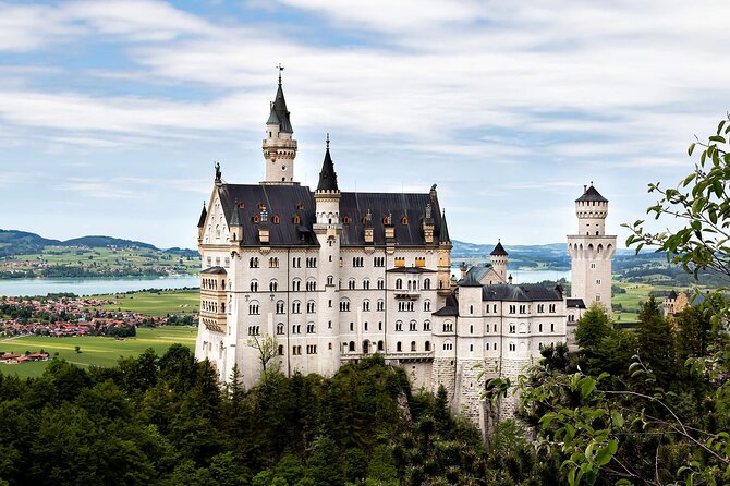 Private Van Tour to Royal Castle of Neuschwanstein from Munich - From Munich to Uffing by private van