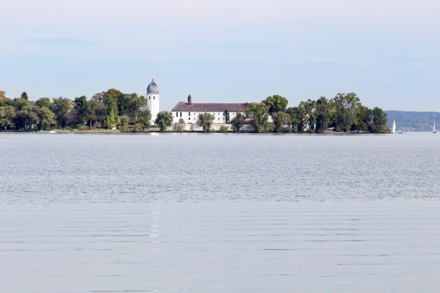 Private Van Tour to the Royal Palace of Herrenchiemsee - Why Chiemsee makes a rewarding day from Munich