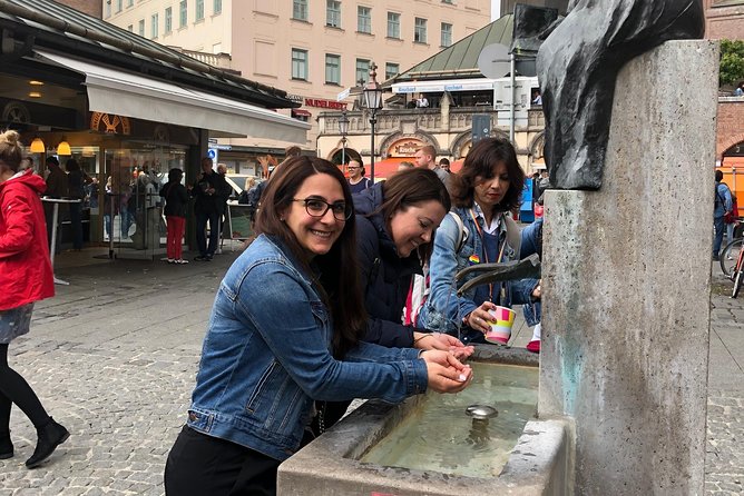 Private - Viktualienmarkt Food Tour and Beyond - best Munich tastings - Starting at Marienplatz with a sweet Bavarian bite