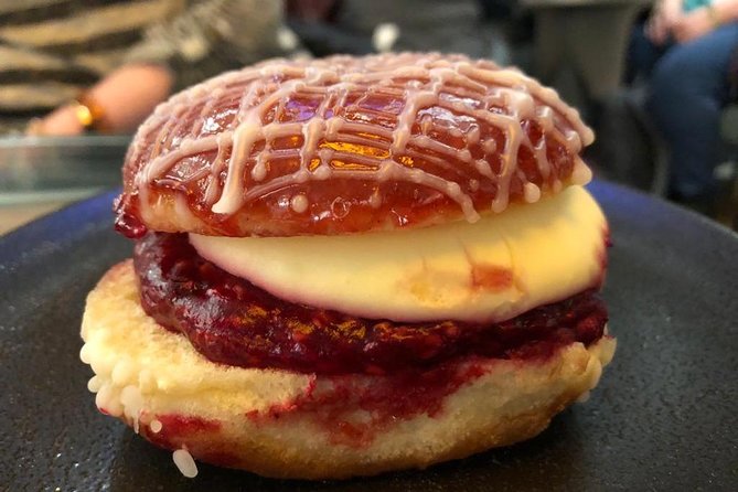 Private - Viktualienmarkt Food Tour and Beyond - best Munich tastings - What the private format really adds