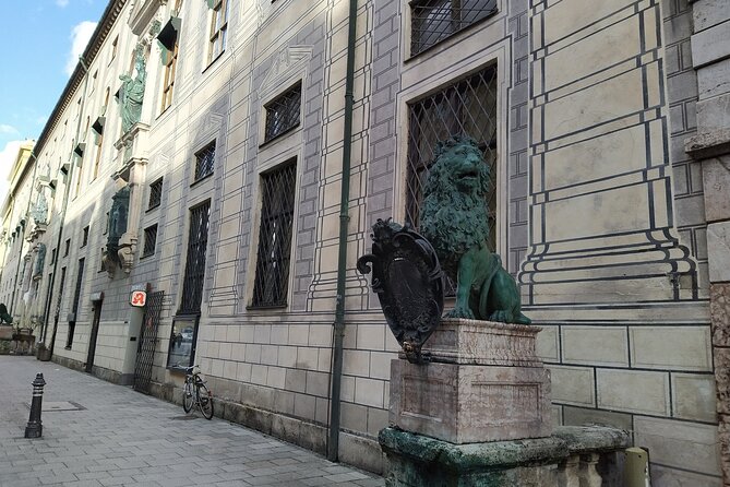 Residence Munich Private Tour including entrance ticket - The Guide’s Teaching Style