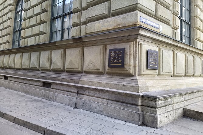 Residence Munich Private Tour including entrance ticket - Meeting at Residenzstraße 1