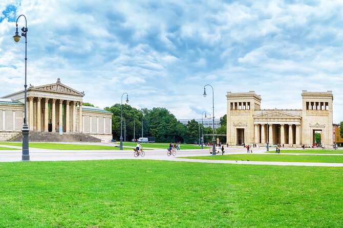 Segway Tour Munich Old Town 3 hours - The Deutsches Museum and Victory Gate