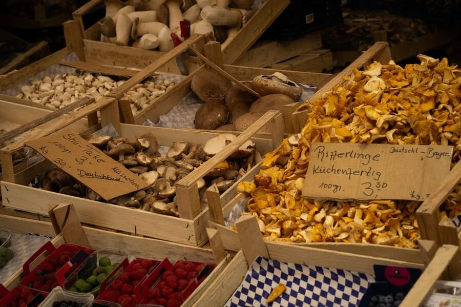Short & sweet: Tasting the Viktualienmarkt - Why the guide matters here