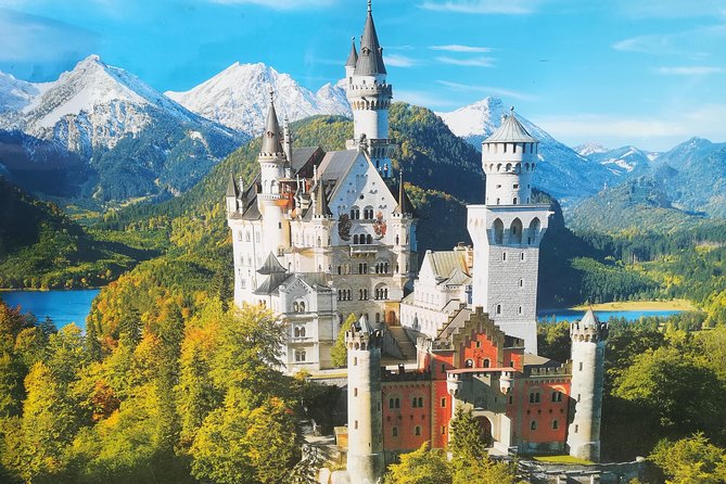 Skip-the-Line Neuschwanstein Castle Tour from Munich - Reaching the castle village and choosing your uphill route