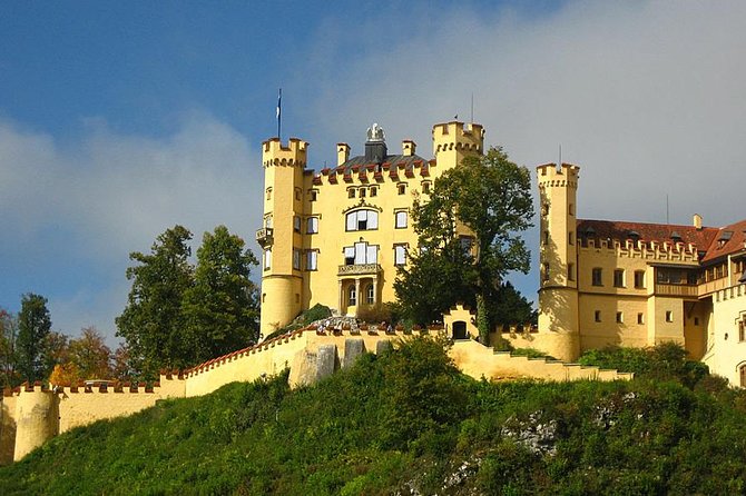 Skip-the-Line Neuschwanstein Castle Tour from Munich - The Munich to Füssen train and van transfer