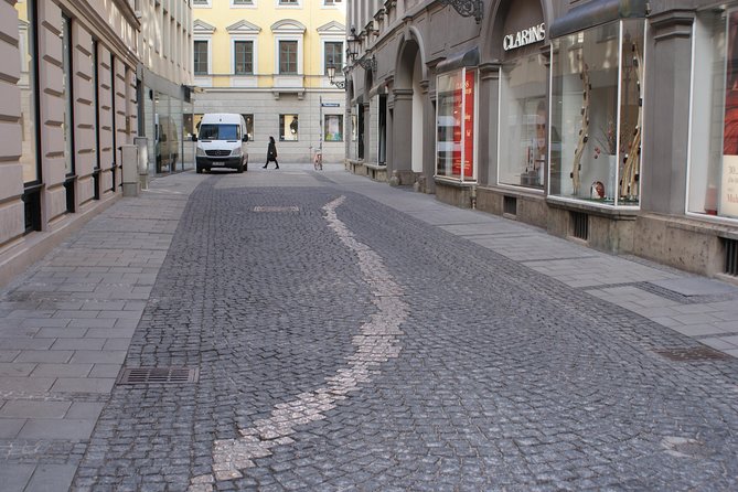 Small-Group 2-Hour Munich and The Third Reich Walking Tour - Who should book this walk?