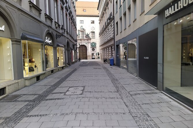 Third Reich - Facts about WWII : Small Group Walking tour - Karolinenplatz and the people behind Hitler’s rise