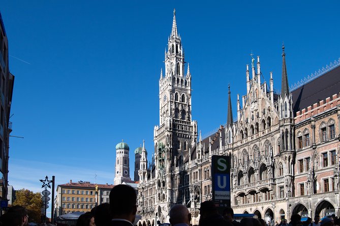 Third Reich Walking Tour Munich - The Hofbräuhaus and politics in a beer hall