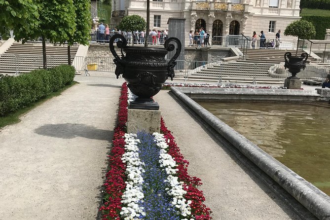 VIP Day Trip Neuschwanstein and Linderhof Castle from Munich - The castle interior is a guided visit, not a free wander