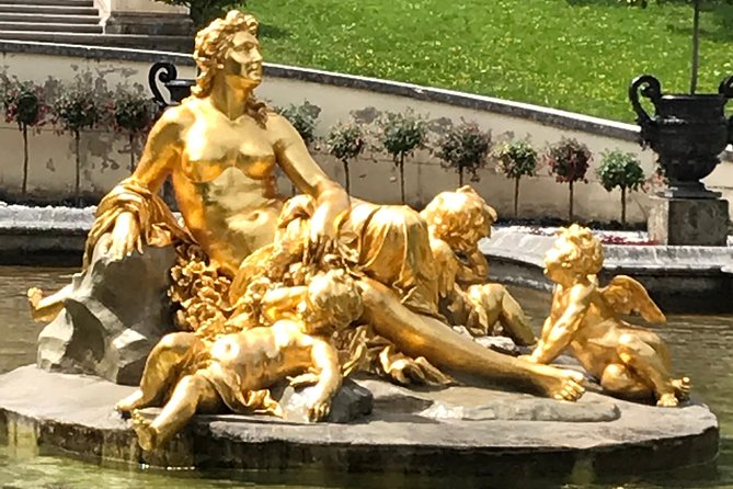 VIP Day Trip Neuschwanstein and Linderhof Castle from Munich - The guides shape the day more than the castles do