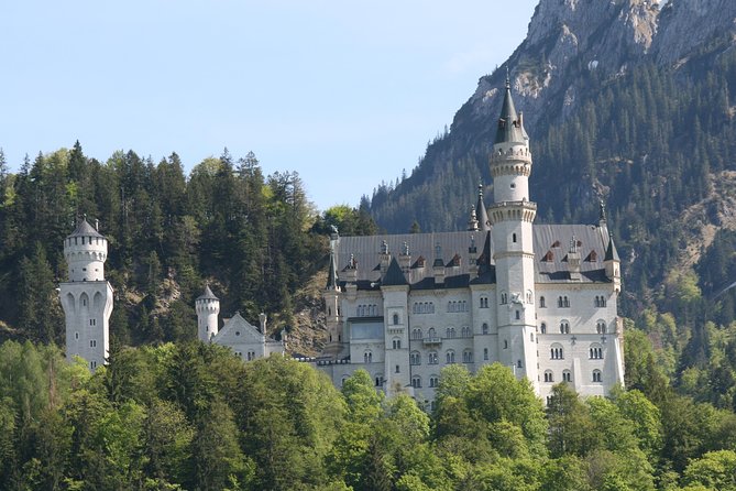 Wright Europe Vacations - Private Escorted Auto Tours - Mercedes-Benz in Sindelfingen and Stuttgart